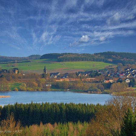 Spacious Holiday Home In Ulmen Near The Centre Exteriör bild