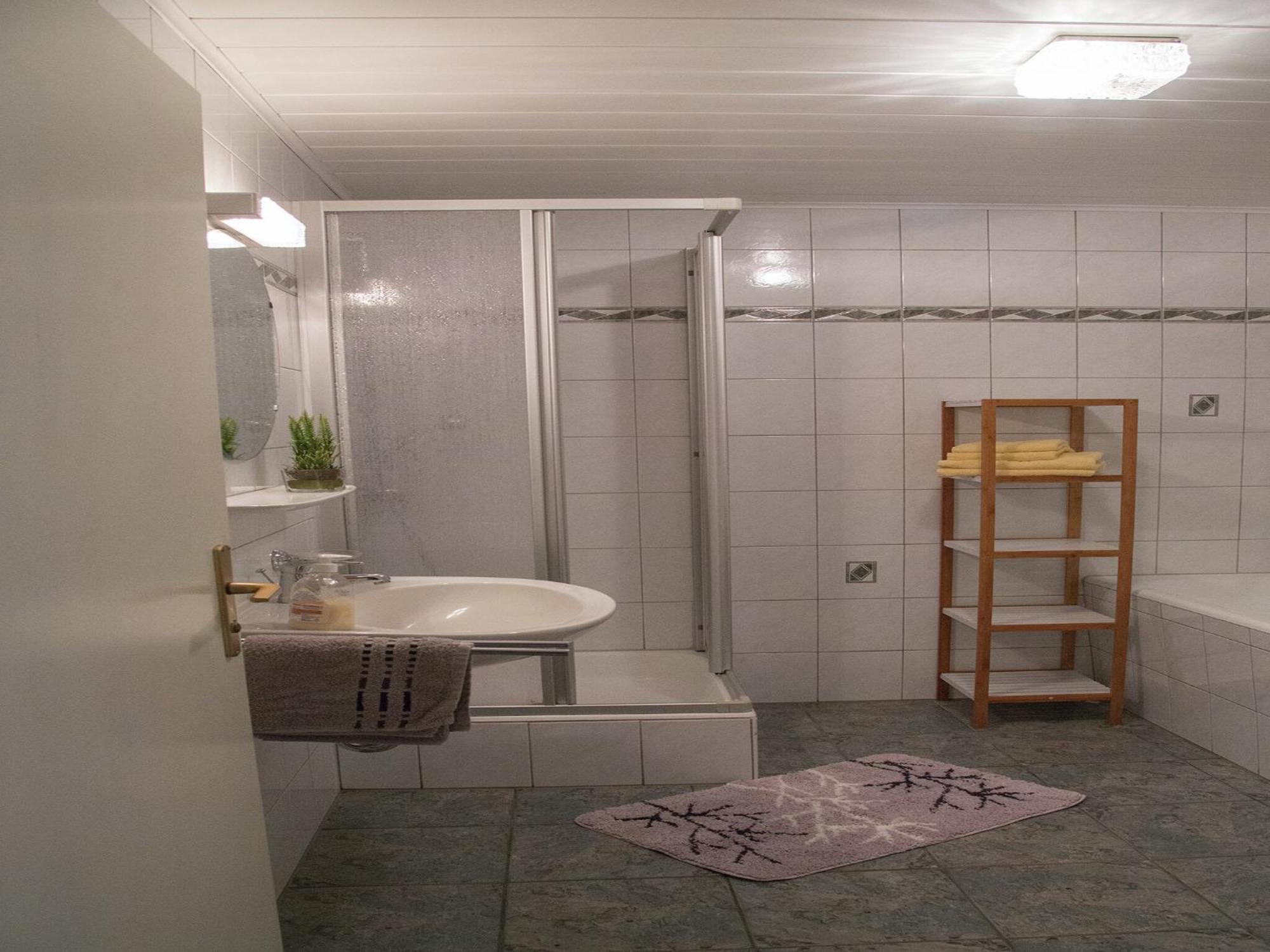 Spacious Holiday Home In Ulmen Near The Centre Exteriör bild