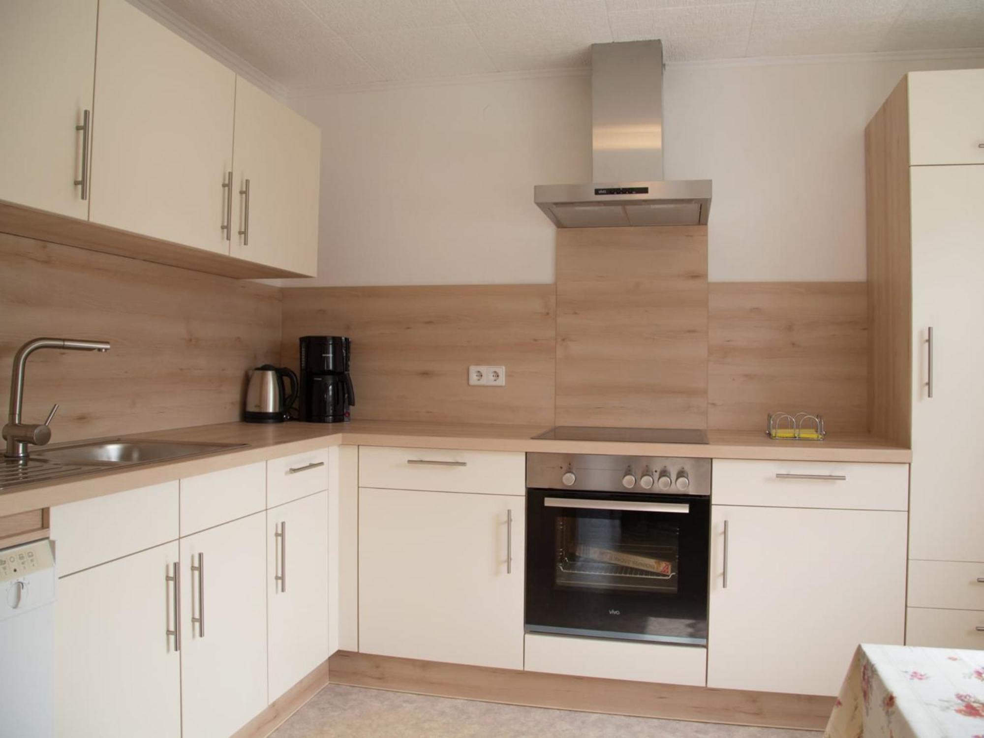 Spacious Holiday Home In Ulmen Near The Centre Exteriör bild